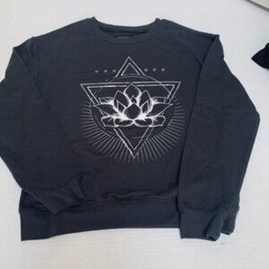 Miken FLow Womens Size S Black Graphic Sweatshirt Lotus Flower